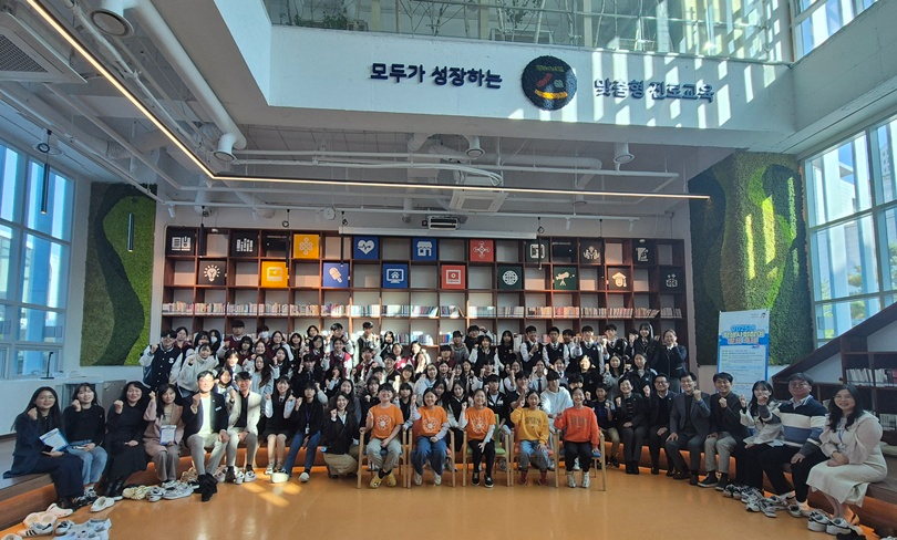 2025년 학생사회참여 발표 축제에서 함께 고민하다2.jpg