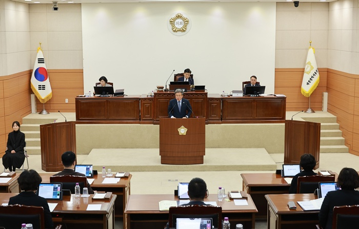 (11 20) 2 정용래 유성구청장 포용 혁신의 도시 건설에 박차 사진2.jpg