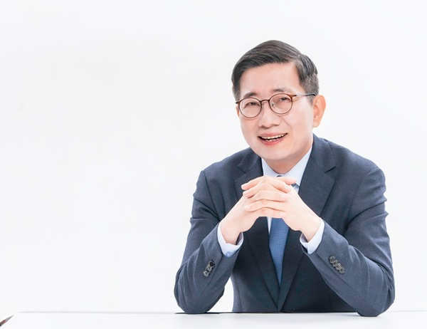 프로필사진 조영종 교육학박사.jpg