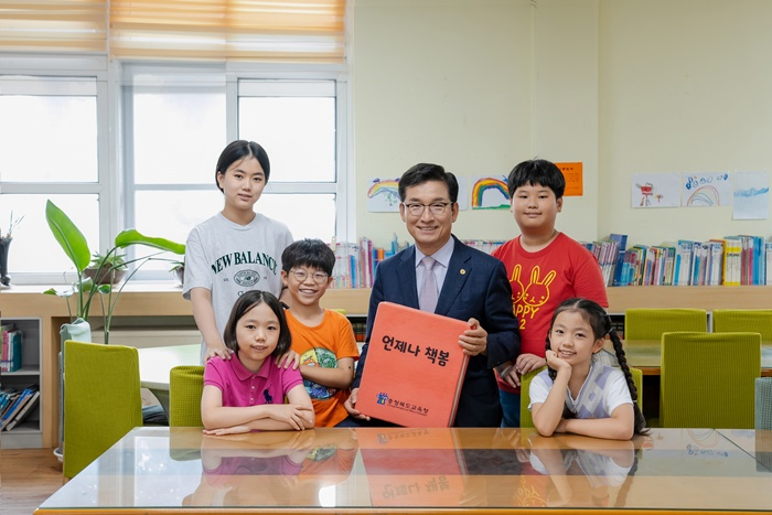 (2026. 1. 23. 추가보도자료)국가선언에 앞선 현장 실천, 충북형 독서교육. 언제나 책봄 사진1.jpg