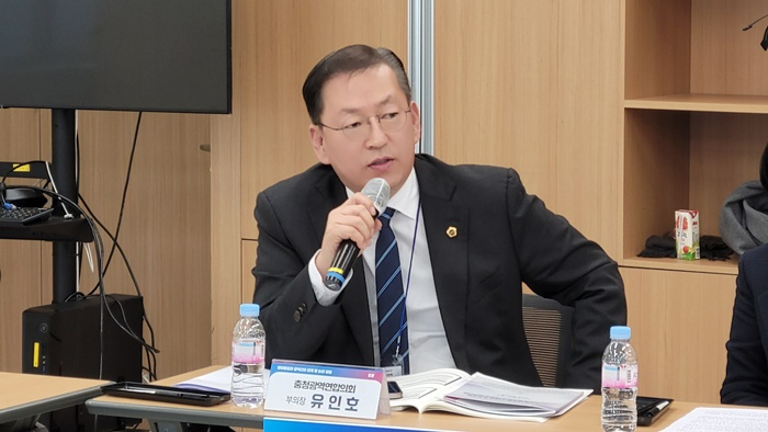 충청통합 논의 토론회 사진 1 - 충청광역연합.jpg