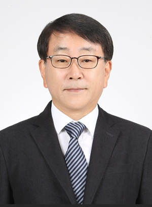 충북대 보도자료(제33대 교수회장에 최중국 교수 취임).jpg