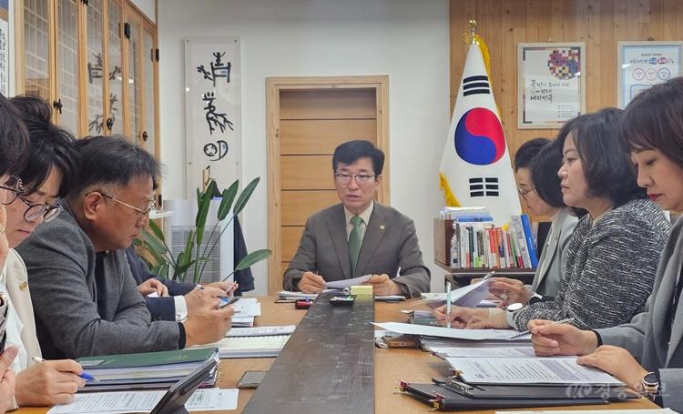 (3.20. 추가보도자료) 윤건영 교육감, 학교안전 최우선...위기대응 체계·현장 안전 확보 강화 사진.jpg