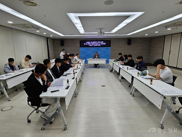 7. 아산시-측량협회와 손잡고 ‘인허가 행정 신뢰’ 굳힌다.jpeg