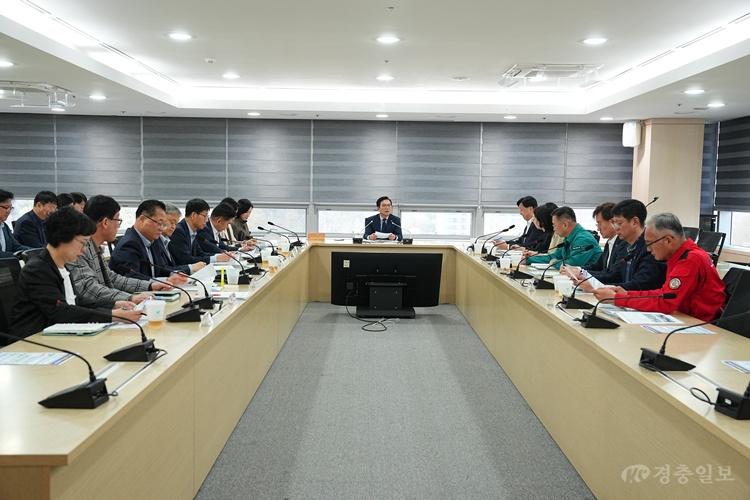 일자리경제과(고유가 피해지원금’의 신속한 지급과 민생 안정 대책 논의).JPG