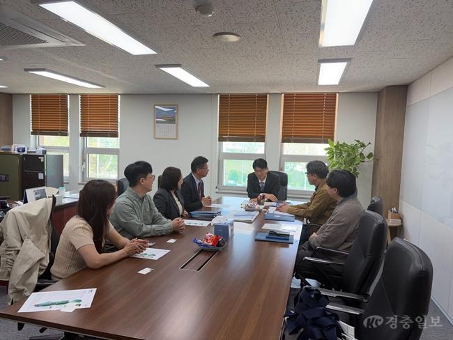 (4.20. 추가보도자료) 충북교육청- 서울대, 2028 대입 개편 등 핵심 현안 논의(사진1).jpg