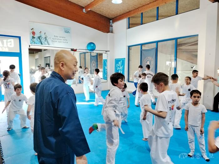 충주시·한국택견협회, 스페인서 택견 세계화 시동(박종보 사범).JPG