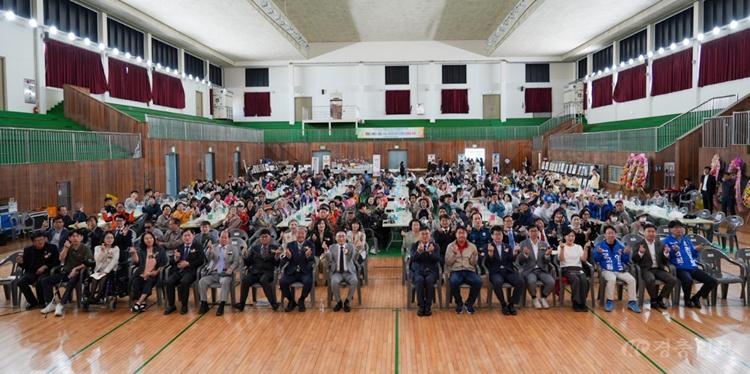 증평군 장애인의날 기념행사 단체사진.jpg