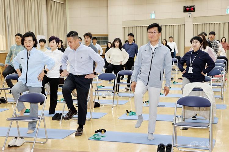충북교육청, 직원 건강 증진을 위한 _찾아가는 건강지킴이_ 운영(사진1).jpg