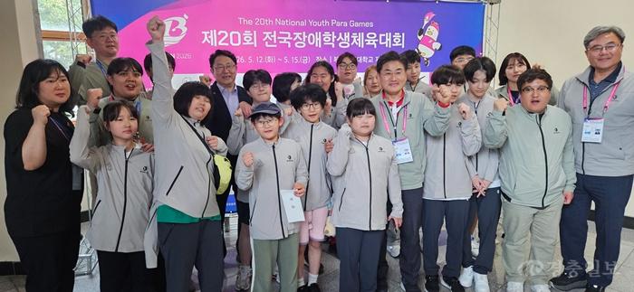 김태형 충북교육감 권한대행, 전국장애학생체전 현장 격려(사진1).jpg