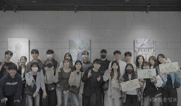 사진 1. 선문대 디자인학부에서 '제481주년 충무공 이순신 장군 탄신제' 체험 프로그램을 운영했다.jpg