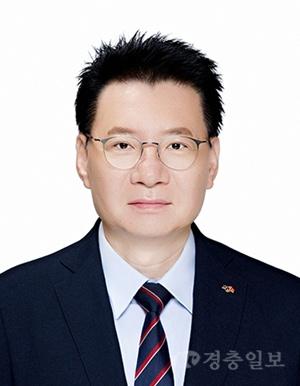 오송고에 이어진 _키다리 아저씨_의 온정(사진 박종오 위원장).jpg