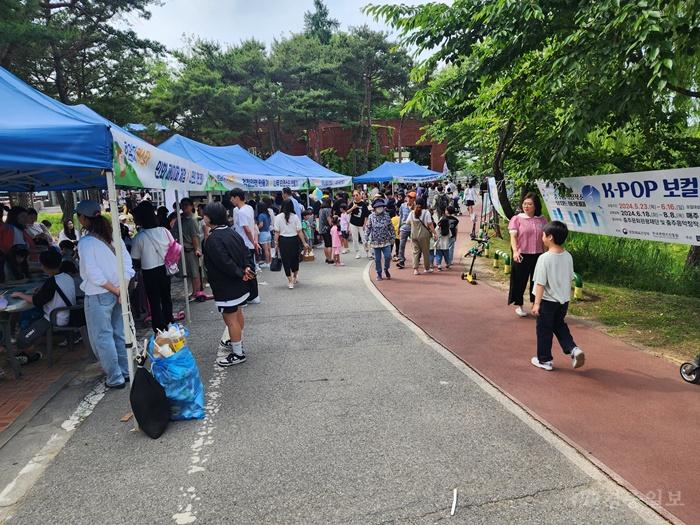 충주시,‘제31회 환경의 날’ 맞아 다채로운 환경 행사 개최(2025 환경의날 기념식 행사사진 전경).jpg