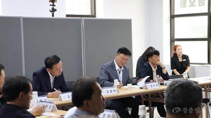 2 장호원 도시재생 포럼 참석 주민 목소리 경청.jpg