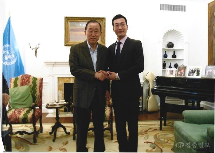 반기문,이동석 사진.jpg