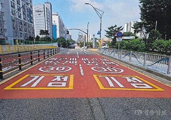 03.1 청주시, 어린이 보호구역 개선으로 교통사고 예방 강화. 사진(사천초등학교 어린이보호구역).jpg