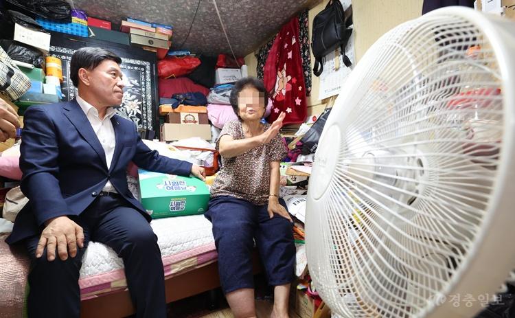 20260720-대전역 무더위 속 쪽방 촌 방문3.jpg