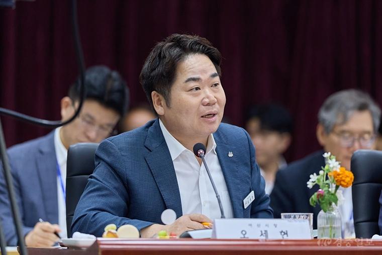 1. 오세현 아산시장, 충남도에 지역사랑상품권 도비 지원 건의(1).jpg