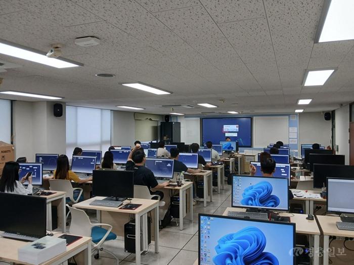 국립한밭대학교 앵커사업 DX 전문인재 양성 재직자교육1.jpg