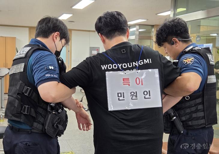 1. 대전 대덕구 비래동, 민원실 비상 상황 대응 모의훈련 실시.jpg