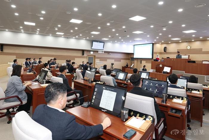 사진1_제267회 제1차 정례회 제1차 본회의가 열리고 있다.JPG