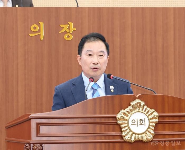 사진1_제267회 제1차 정례회 제2차 본회의에서 천철호 의원이 5분 발언을 하고 있다.JPG