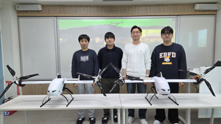 충북대, ‘떼비행’ 드론 기술 상용화…틸트로터 시장 노린다