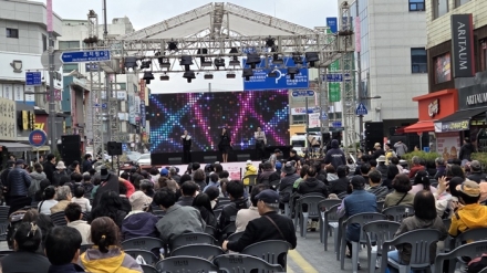 조치원 봄꽃축제, 2만 인파 속 성황리 마무리