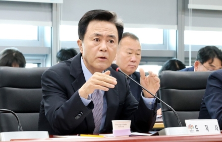김태흠 충남지사 “중동발 위기 대응…지역경제 회복 행정력 집중” 주문