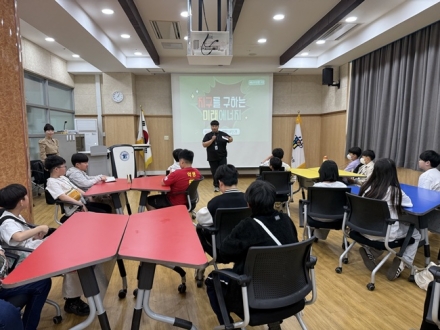 “바다에서 배우는 기후위기”… 충북교육청, 환경캠프 운영