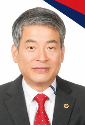 “선거보다 사람이 먼저”… 화재 현장 지키는 김광운