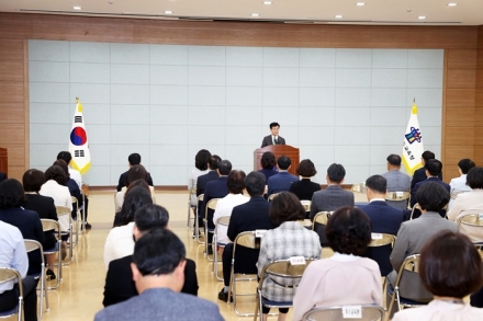 윤건영 충북교육감 5월 월례조회서 존중과 책임의 교육 강조
