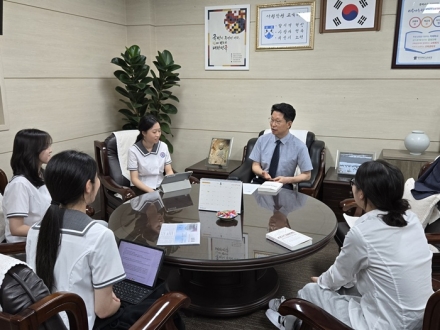 충북여고, 4년째 이어온 비경쟁 독서토론으로 사고력·소통역량 키운다
