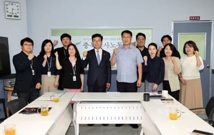 윤건영 충북교육감, 교원단체·노조 잇따라 방문…현장 소통 강화