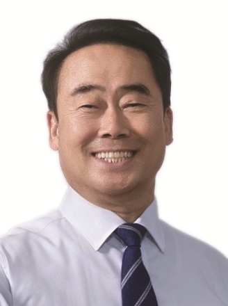 대전시의회, 전반기 의장단 선출...의장 조성칠, 제1부의장 김영미, 제2부의장 류수열