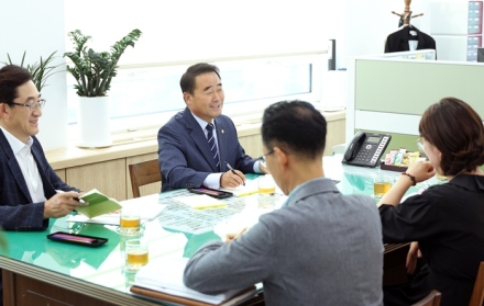 조성칠 의장, 간부보고 대신 실무자와 대화…파격 행보 눈길