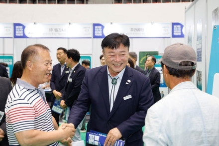 이천시, 일자리박람회 성황…중장년 171명 취업 '청신호'