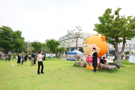 충북대, 2025학년도 후기 학위수여식 개최…1,079명 새로운 출발