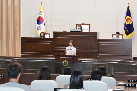 충북도의회, 충주 학생 27명과 ‘청소년 의회교실’ 운영