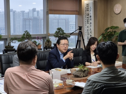 장기수 천안시장, 시민 아이디어 듣고 시정에 반영한다