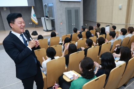 신용한 충북도지사, 새내기 공직자 106명 격려