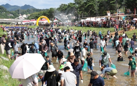 ‘2026 괴산고추축제’ 마지막 날도 구름 인파…흥행 열기 ‘후끈’