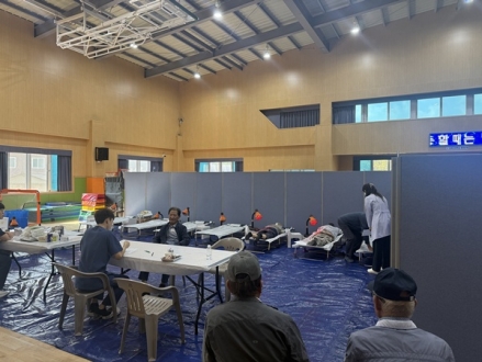 맞춤 의료에 활짝… 충주시, 세 번째 ‘농촌 왕진버스’성황