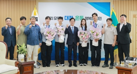 대전시청 아시안게임 금빛 주역들 한자리에…허태정 시장 격려