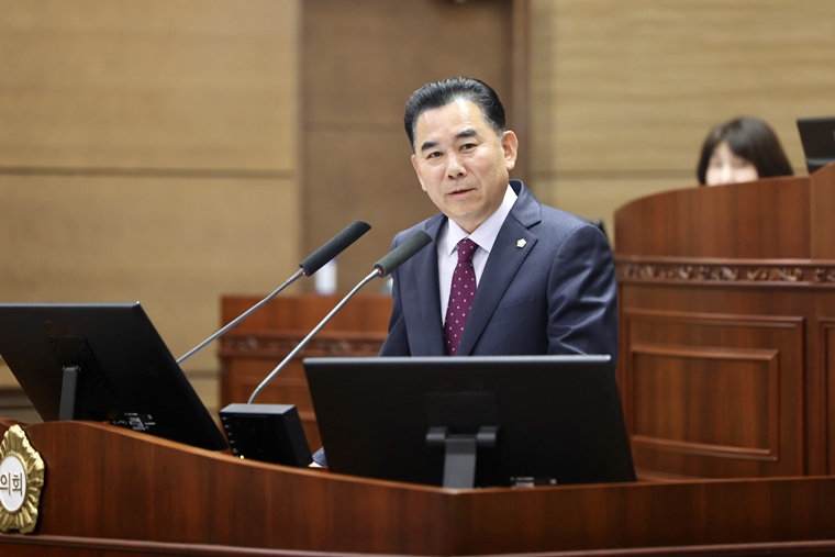 김영한 천안시의원, 남부스포츠센터 건립 지연 질타…축구장 추가 조성 촉구