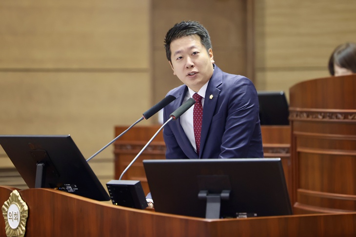 조성준 천안시의원, 축구종합센터 재정 부담·협약 형평성 따져