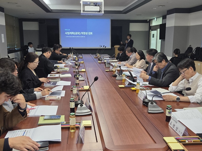 증평군, ‘물순환 촉진구역 지정사업’ 지역협의체 회의 사진(2).JPG