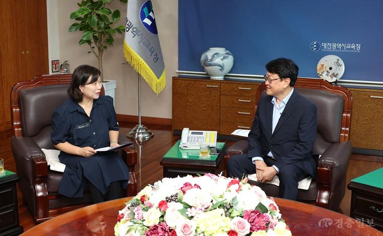 오석진 대전교육감, 학부모 시민기자와 대담…“더 깊이 듣고 더 넓게 소통”