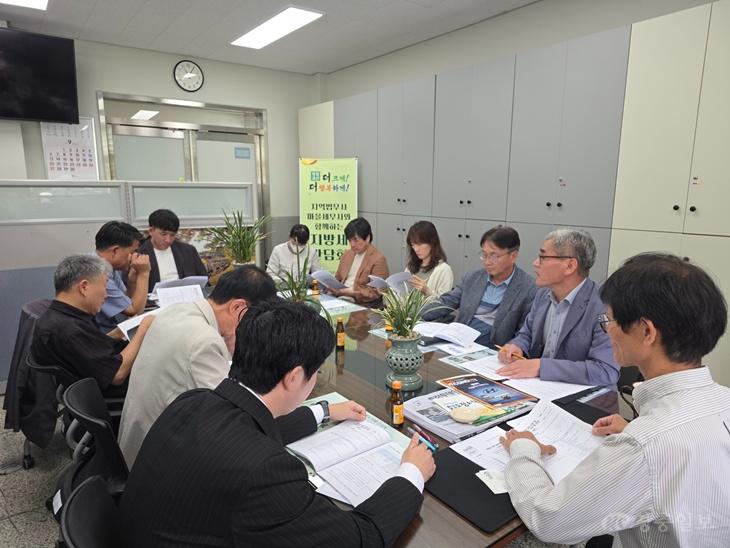 사진(괴산군, 지역 세무 대행인과 맞손… ‘2026년 지방세 간담회 개최’).jpg