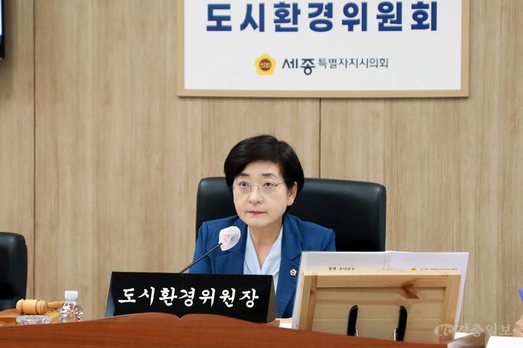2026.10.01 제109회 정례회 도시환경위원회 제2차 회의 013.JPG